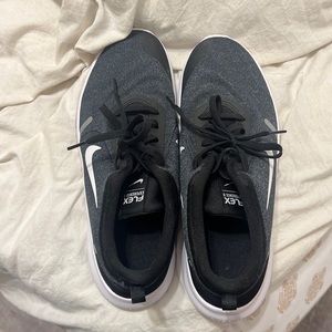 Nike shoes! Never worn, size 9.5